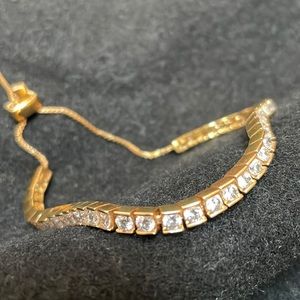 Rhinestone slip chain closure bracelet